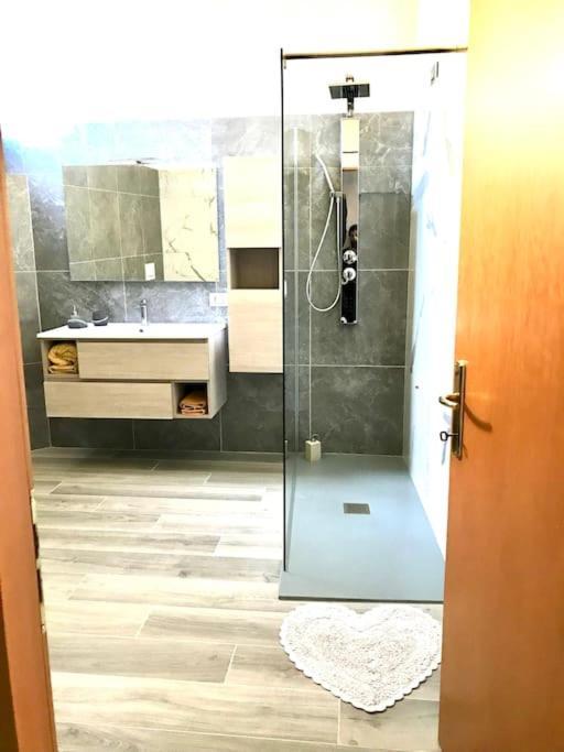 Апартаменты La Corte Casa Vacanze - 15 Min Driving Bg Orio Airport Villa di Serio Экстерьер фото